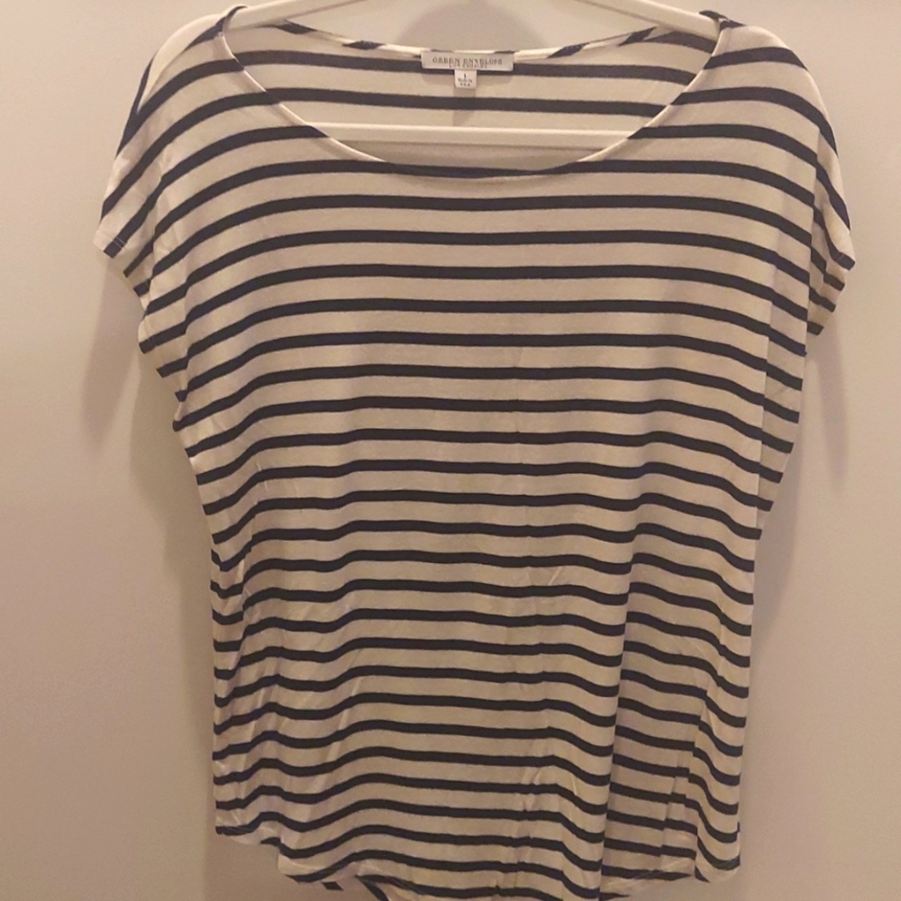 Euc Classic navy/white stripe sleeveless tee